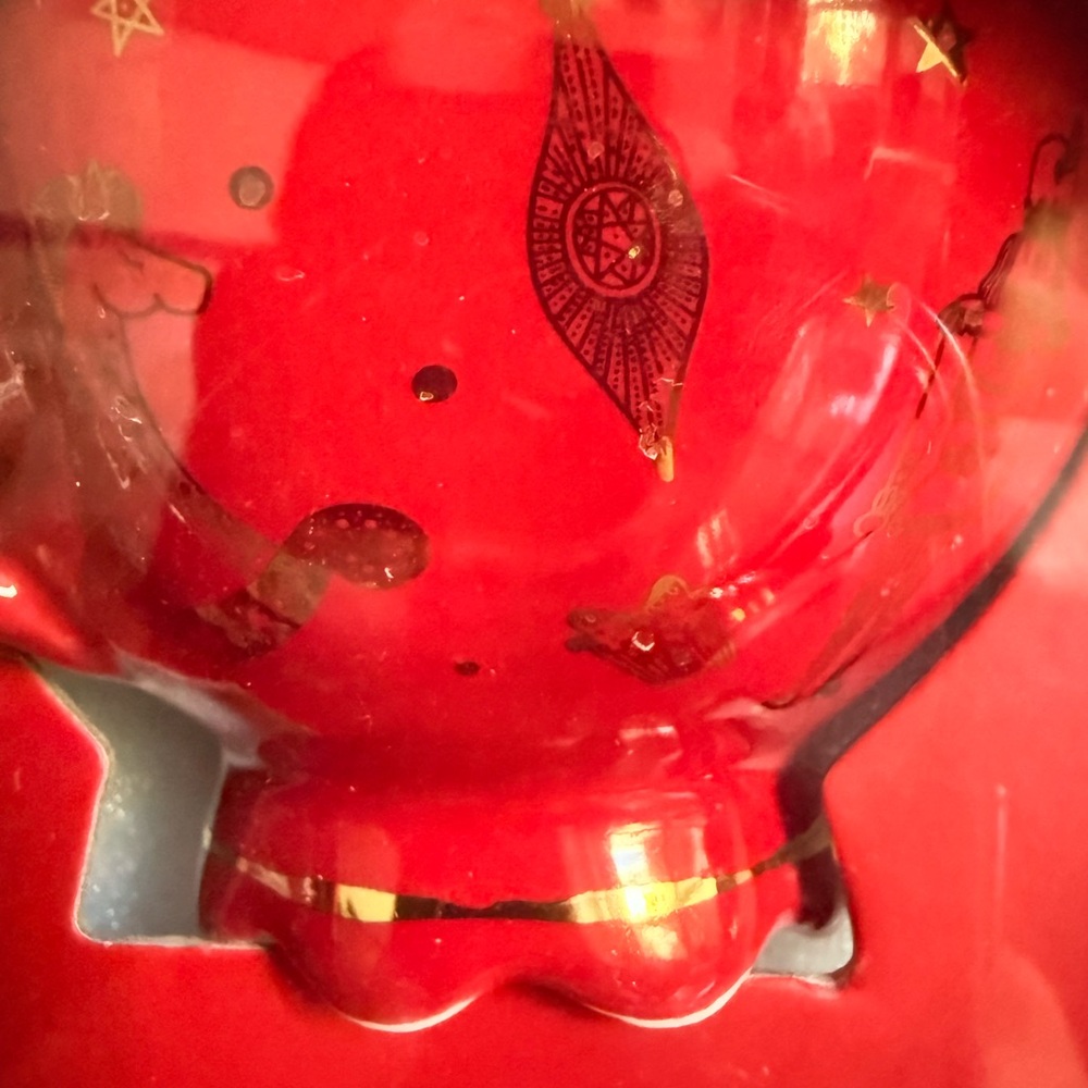 Chateau Festive Red Tea Set - Picture 4 of 6